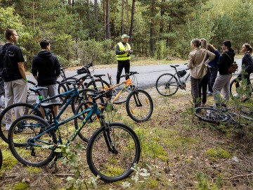 16Relacja z rajdu rowerowego szlakiem królewskich łowów w ppk. fot. damian kuzdak.jpg, 